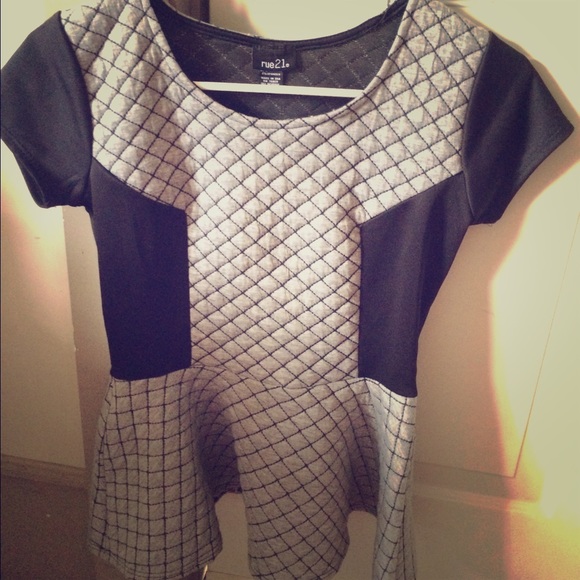 Short sleeve peplum shirt - Picture 1 of 2
