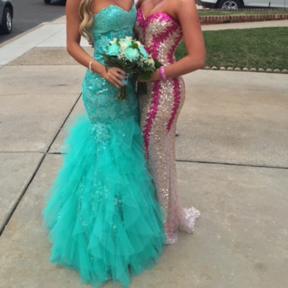 SOLD - Picture 4 of 4