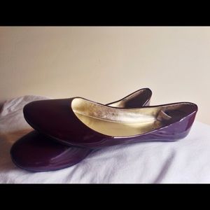 ✨ Maroon Flats Size 8.5 ✨