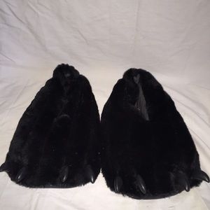 WORN ONCE! Bear paw slippers!!