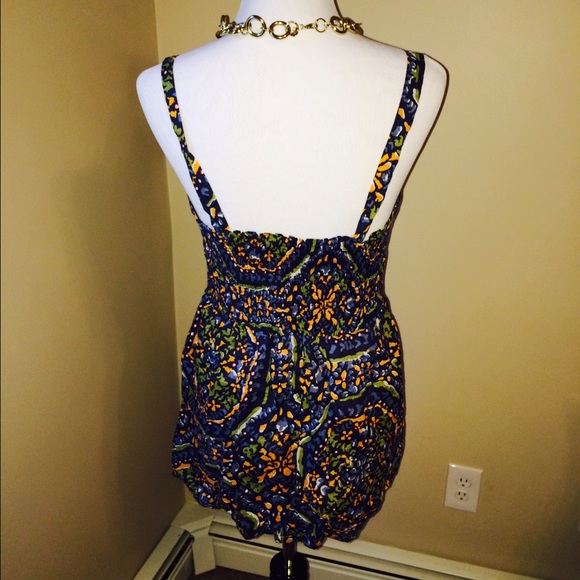 Never worn fun printed tank - Picture 2 of 2