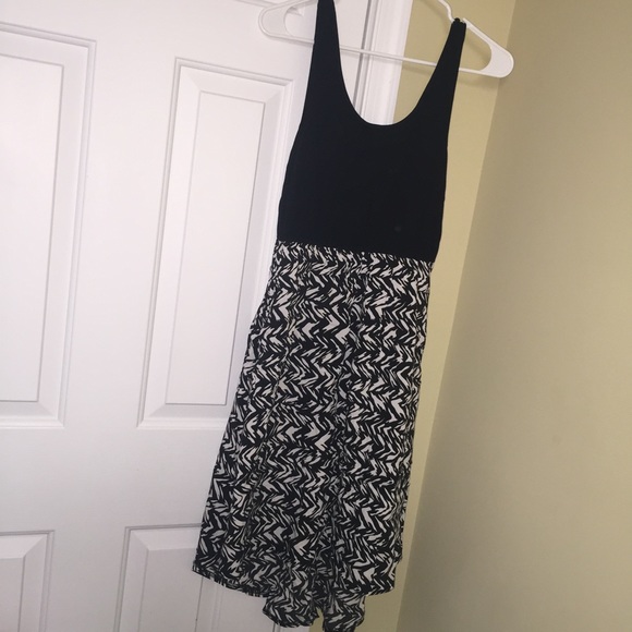 New dress black and white in size S