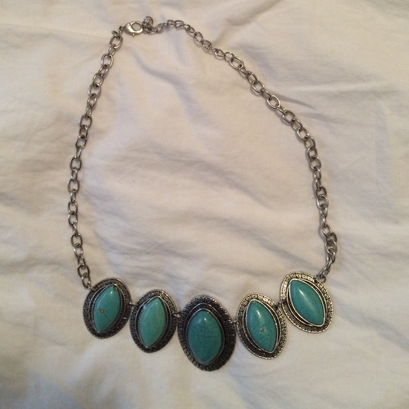 Vintage turquoise and silver necklace