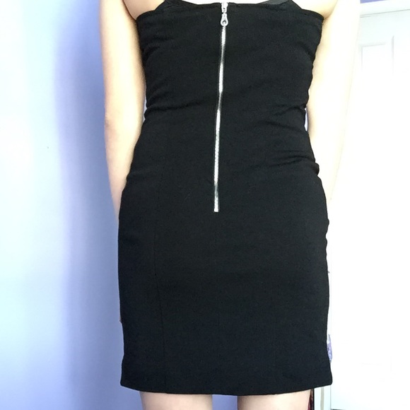 Dress - Picture 2 of 4