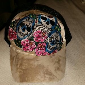 Skeleton hear no, speak no, see no evil hat