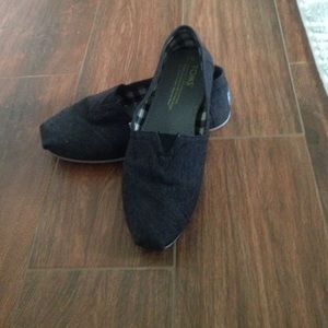 Denim toms