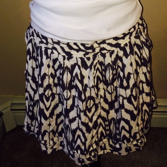 Flowy mini - Picture 2 of 2