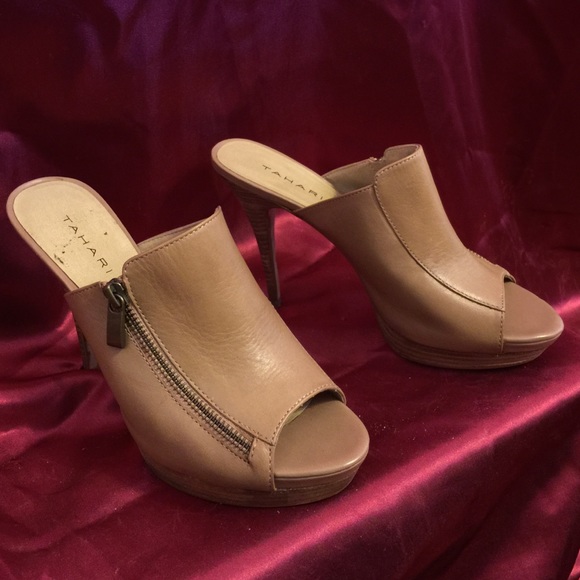 Tahari Shoes - Tahari heels tan with side zip