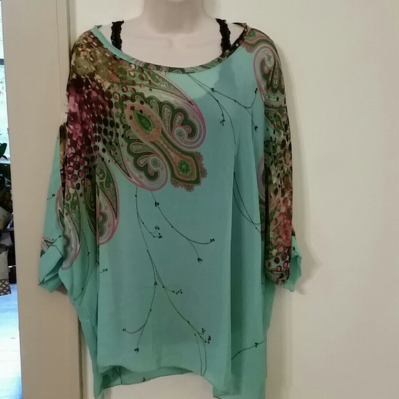 Beautiful flowers blouse size L