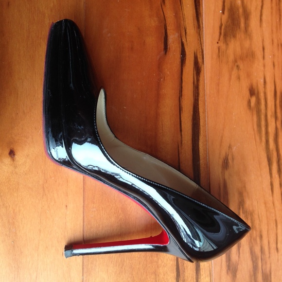 ❌SOLD🚫 💯 Christian Louboutin Heels - Picture 2 of 4