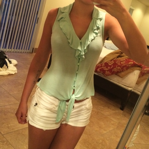SO cute lace tank top