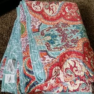 Queen sized quilt