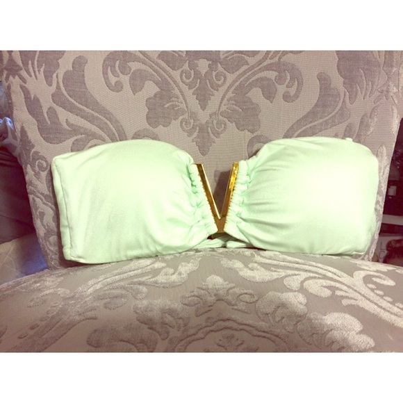 VS bikini top, size small