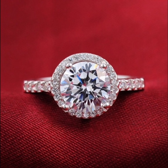 Jewelry - Make an Offer! Beautiful Sterling Silver CZ Ring