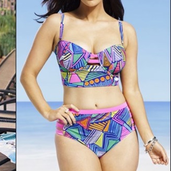 ⛔️SOLD⛔️Bikini - Picture 3 of 4