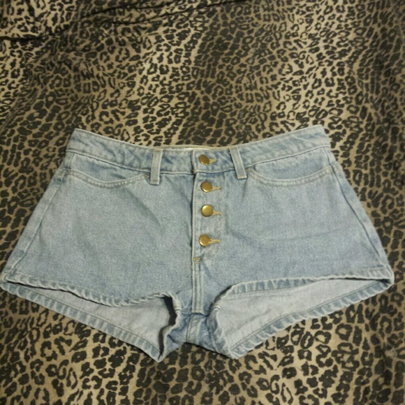 American apparel button up shorts