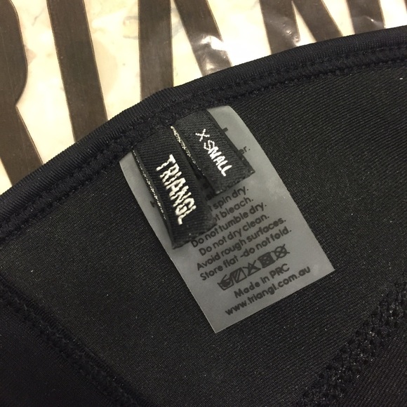 SOLD Triangl Billie Firefly- Top - Picture 2 of 2