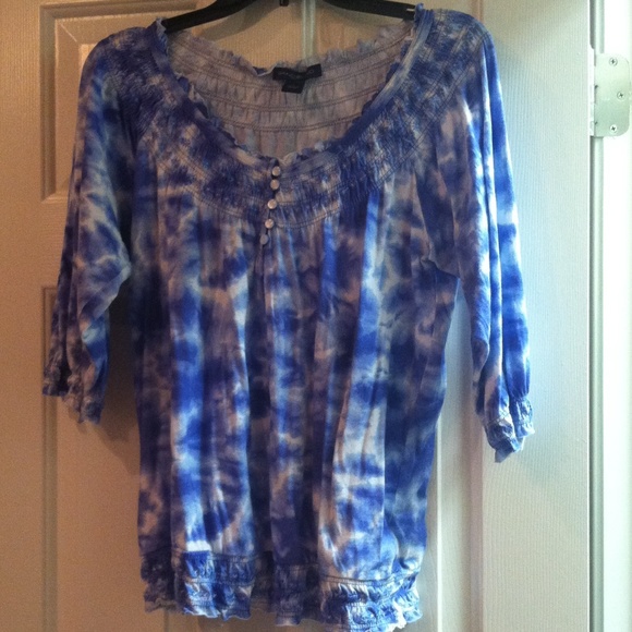 Tie-dye blue and white shirt