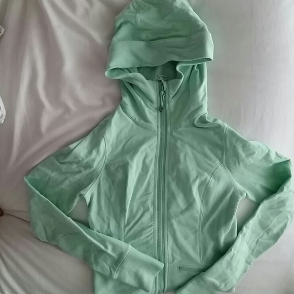 Lululemon Throw Me Over hoodie size 4