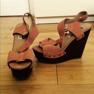 SOLD Steve Madden wedges