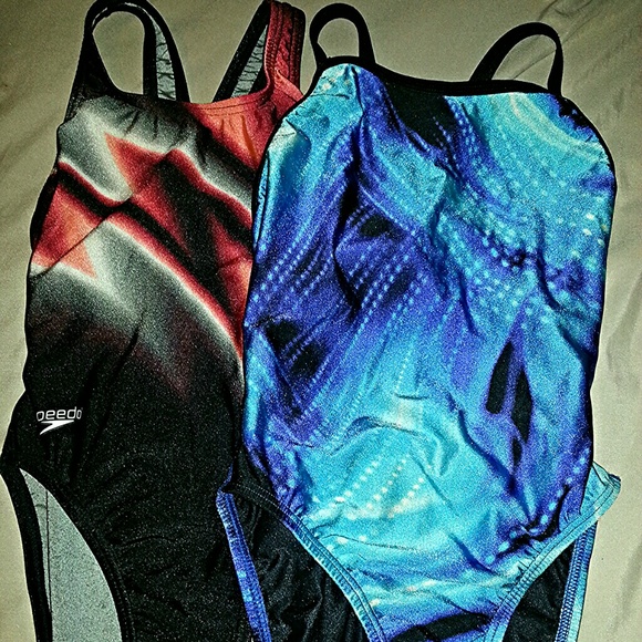 2 Girls SPEEDO Swim suits EUC