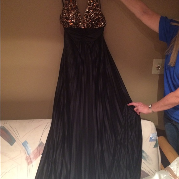 Beautiful Cheetah Prom Dress - Picture 2 of 3