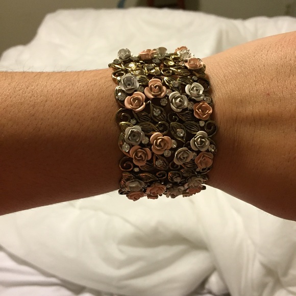 Rose bracelet