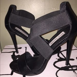 Fabulous black heel 💃🏼😍