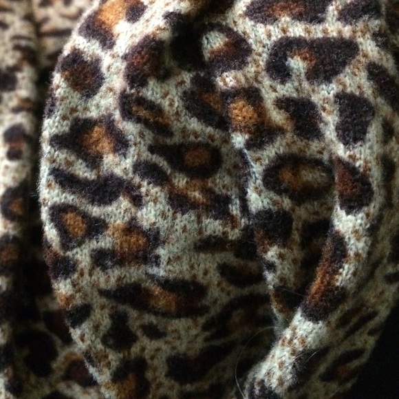 Scarf - Picture 2 of 2