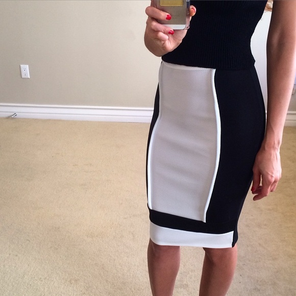 • SOLD • Black & White Midi Skirt M/L - Picture 2 of 4