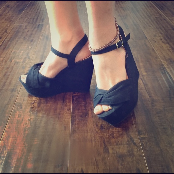 Black Sandal Wedges