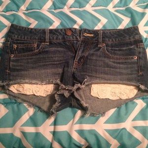 MAKE OFFERS American eagle shorts with lace size 4