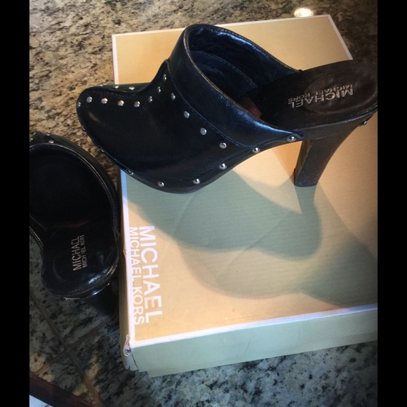 Michael Kors mules. SOLD - Picture 2 of 4