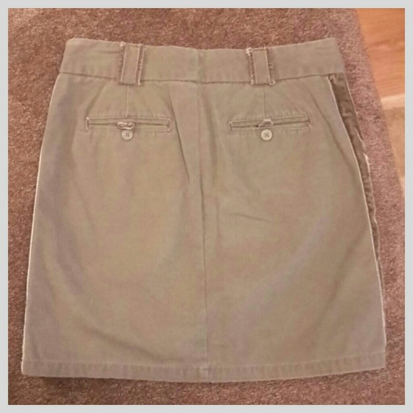 Army green skirt - Picture 2 of 3