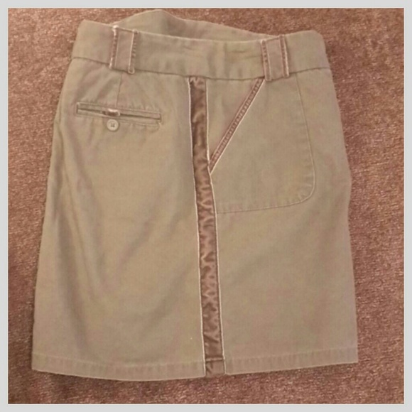 Army green skirt - Picture 3 of 3