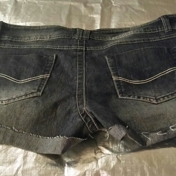 Shorts - Picture 2 of 2