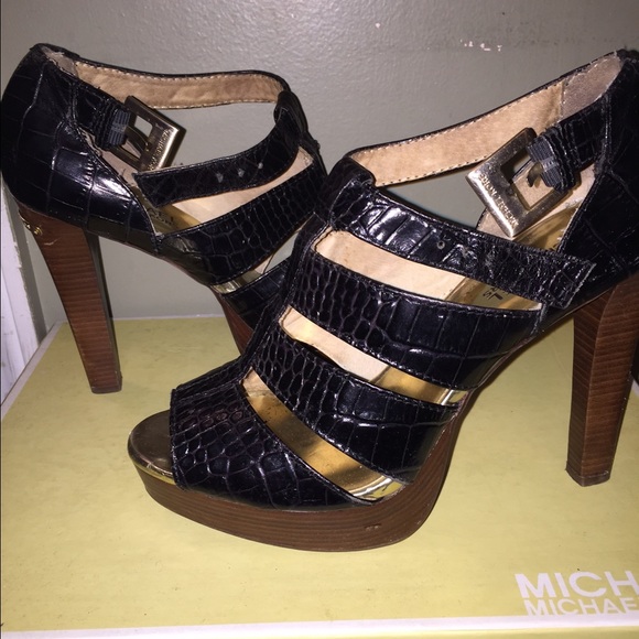 ⛔️RESERVED⛔️ Sexy sandals ❤️❤️