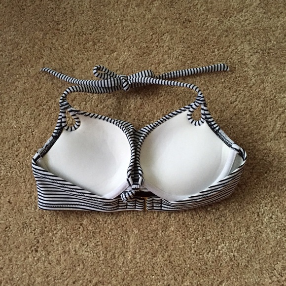 NWOT Victoria's Secret push-up bikini top - Picture 2 of 3