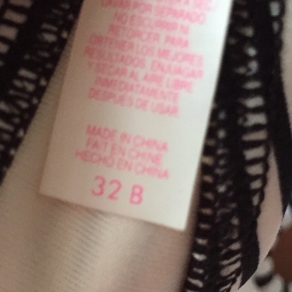 NWOT Victoria's Secret push-up bikini top - Picture 3 of 3