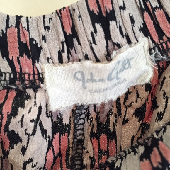 Brandy Melville Skirt - Picture 2 of 2