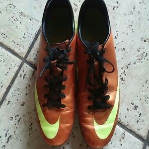 Mens Nike Soccer cleats size 8