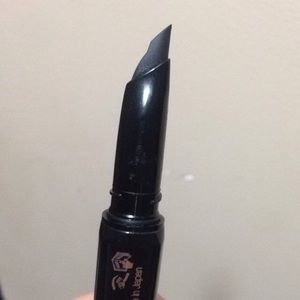 They're real! Benefit Eyeliner