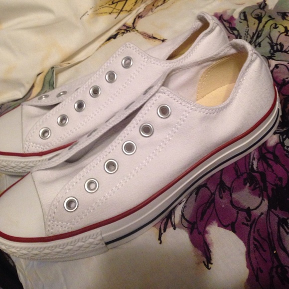 White low top converse