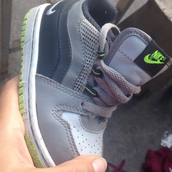 Nike shoes 7c