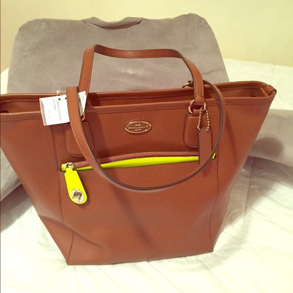 COACH - TAXI ZIP TOP TOTE
