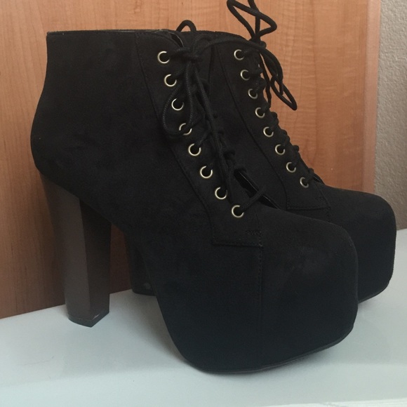 (Shoes) Black Suede Shoes w/ Wooden heels
