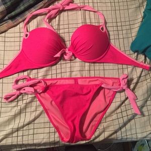 34 D and medium bottom Victoria Secret Bikini