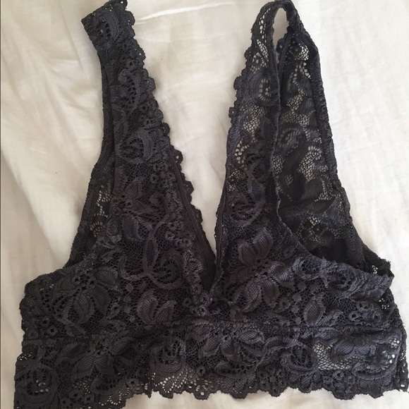 Bralette🍃🌸 - Picture 2 of 4