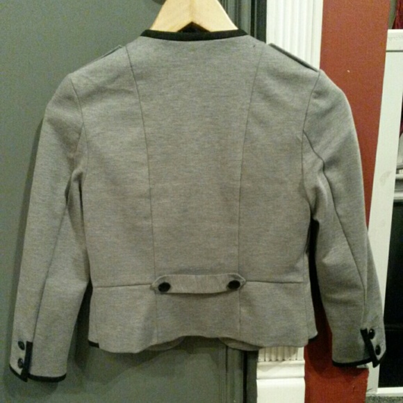 H&M Blazer - Picture 2 of 4