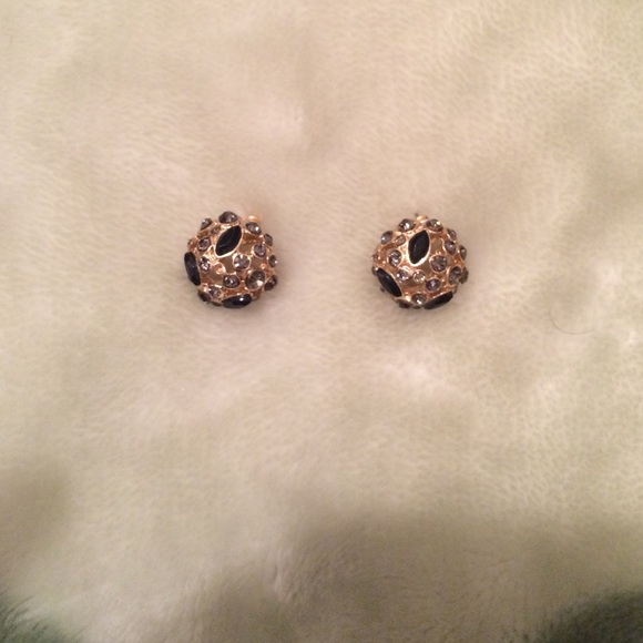 Super cute black and gold earrings